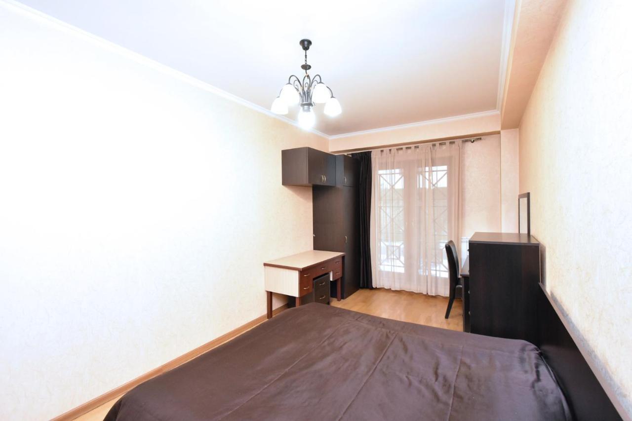 Dos Guest House Єреван Екстер'єр фото