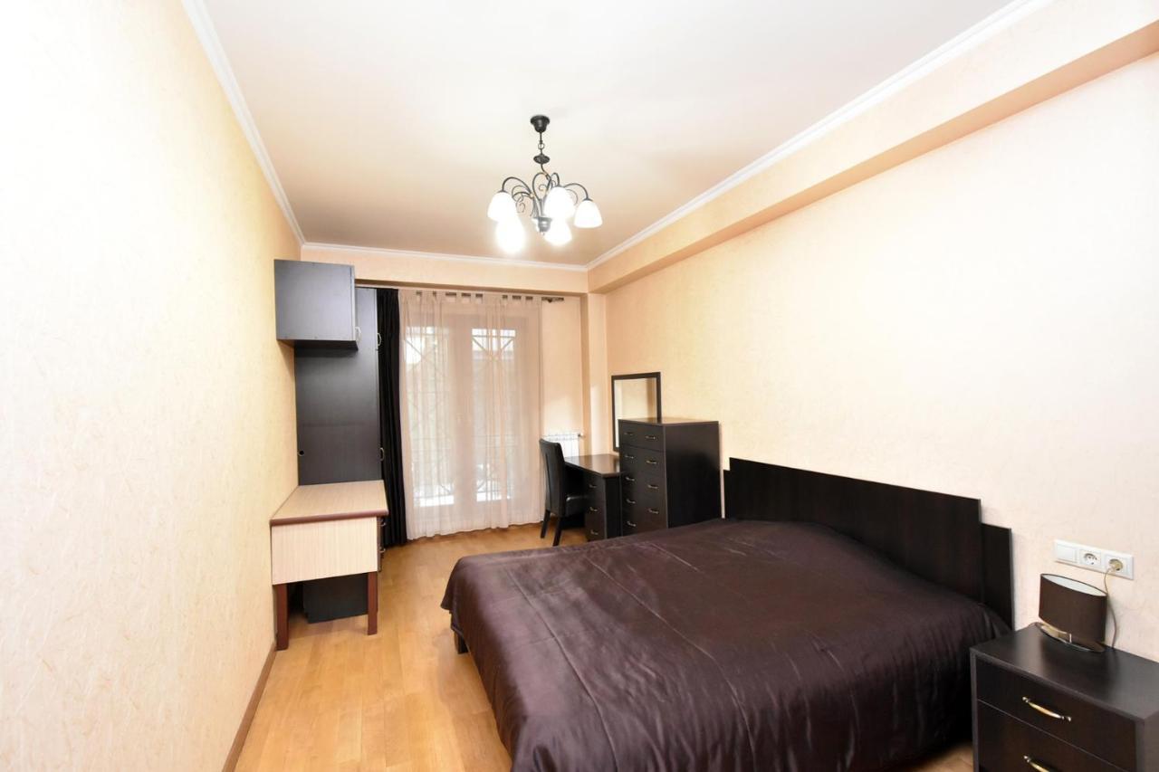 Dos Guest House Єреван Екстер'єр фото