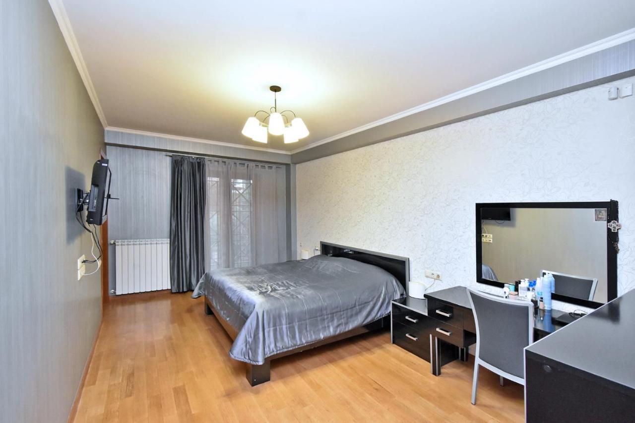 Dos Guest House Єреван Екстер'єр фото