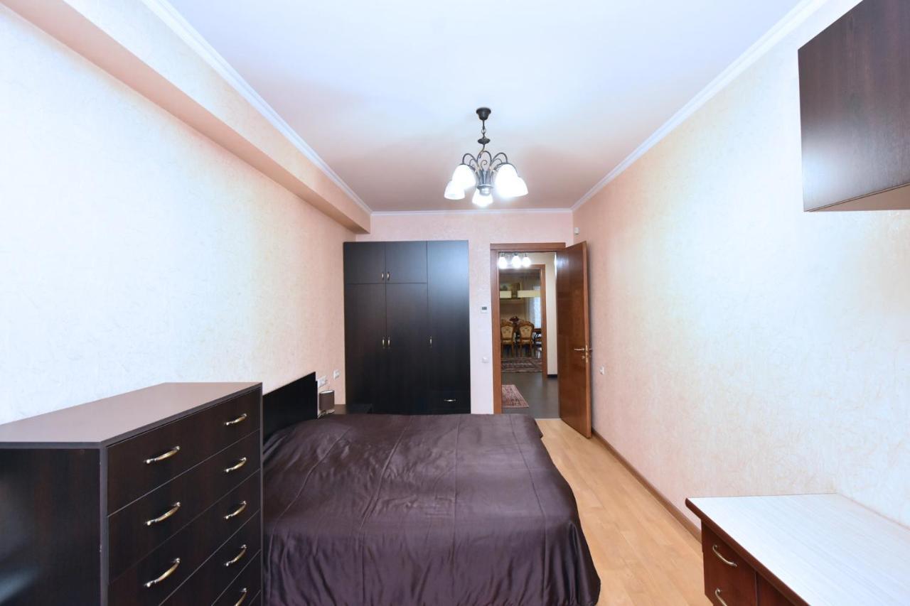 Dos Guest House Єреван Екстер'єр фото
