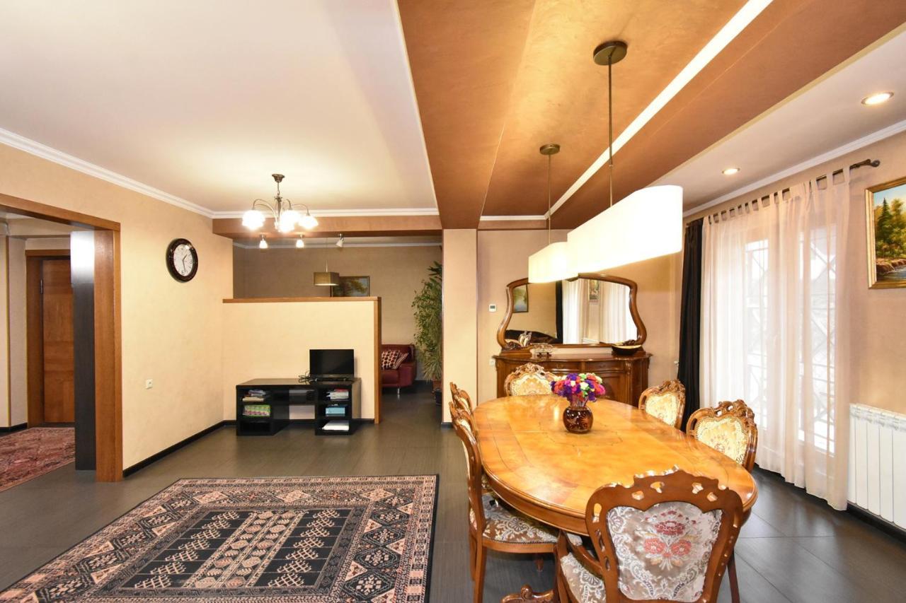 Dos Guest House Єреван Екстер'єр фото