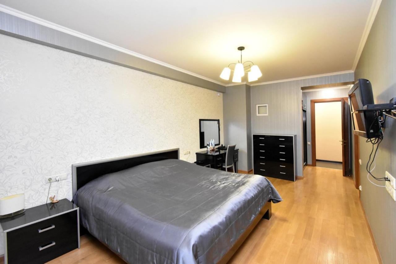 Dos Guest House Єреван Екстер'єр фото
