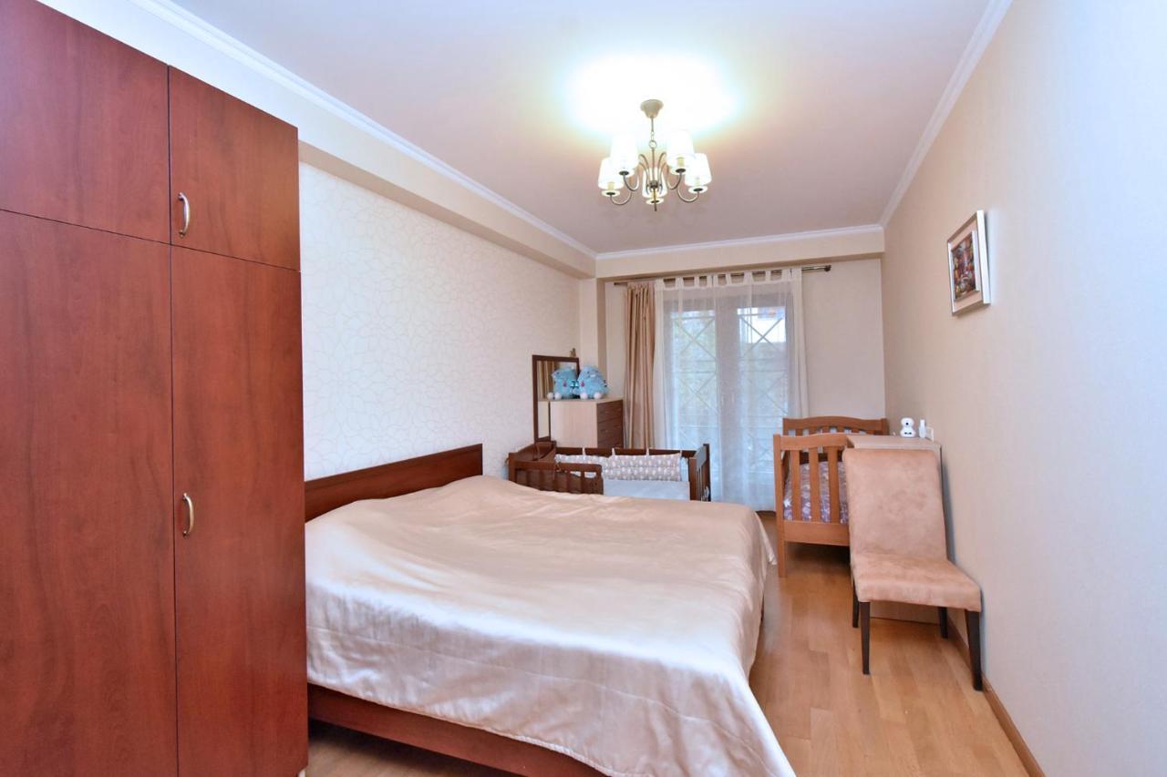 Dos Guest House Єреван Екстер'єр фото